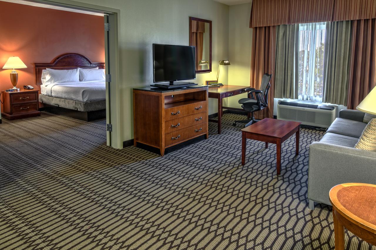 Hilton Garden Inn Birmingham/Lakeshore Drive - thumb 1