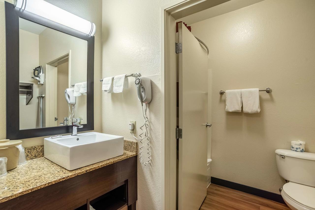 Red Roof Inn PLUS+ Tempe - Phoenix Airport - thumb 37