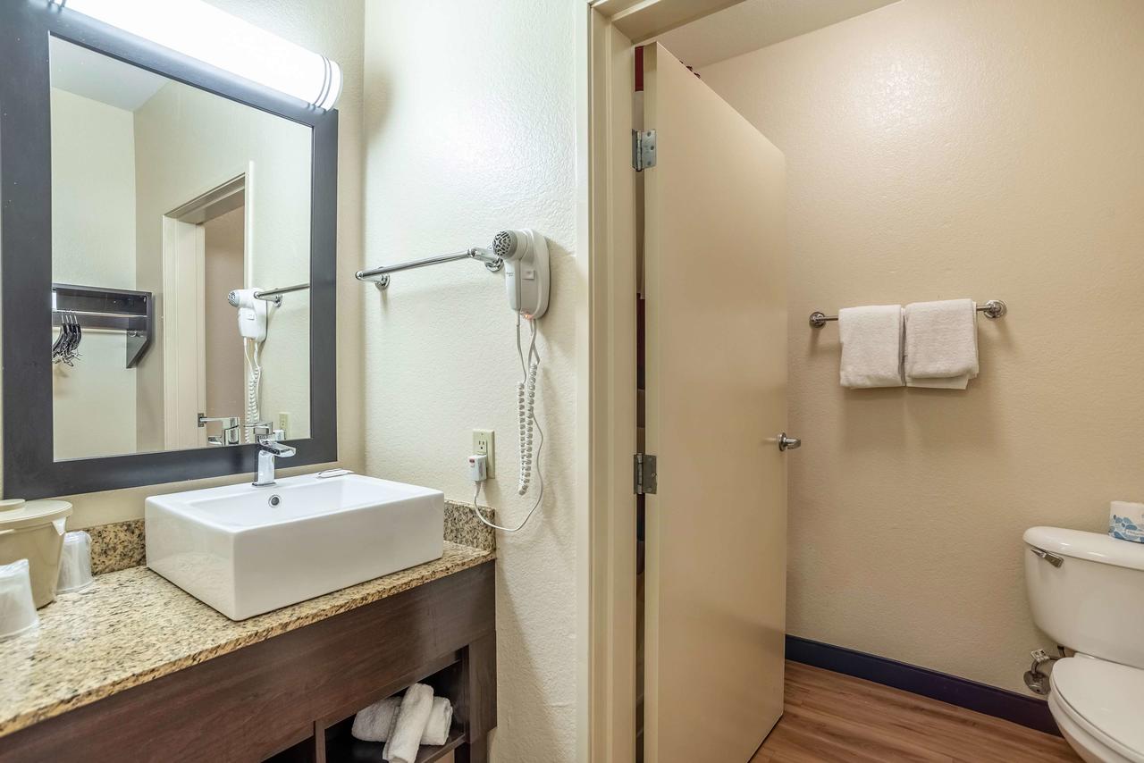 Red Roof Inn PLUS+ Tempe - Phoenix Airport - thumb 21