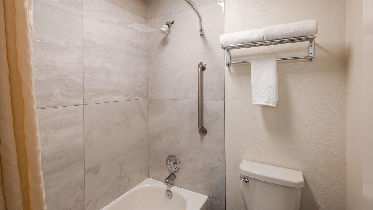 Best Western Desert Oasis - thumb 32
