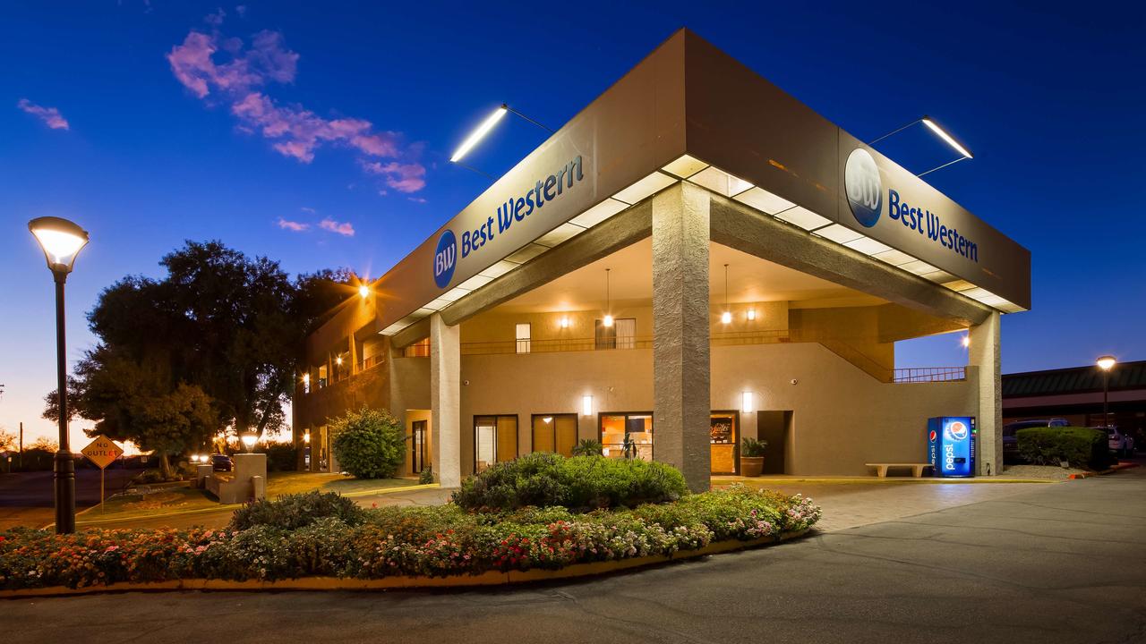 Best Western InnSuites Tucson Foothills Hotel & Suites - thumb 0