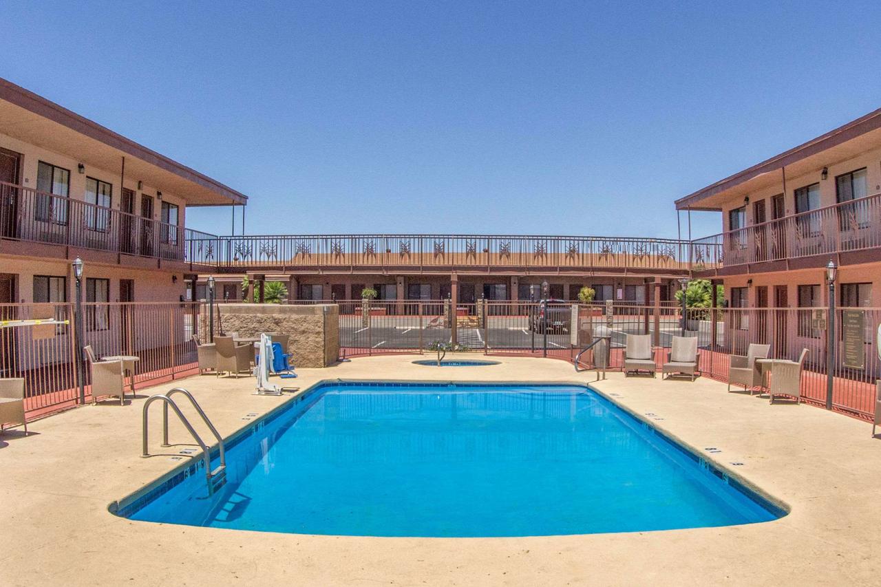 Quality Inn - thumb 28