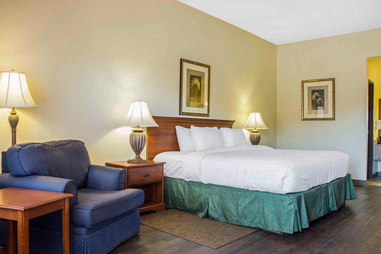 Quality Inn - thumb 1