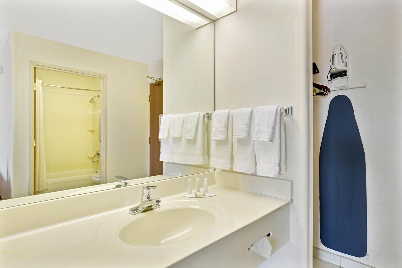 Baymont By Wyndham Tucson Airport - thumb 1