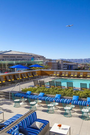 Kimpton Hotel Palomar Phoenix Cityscape