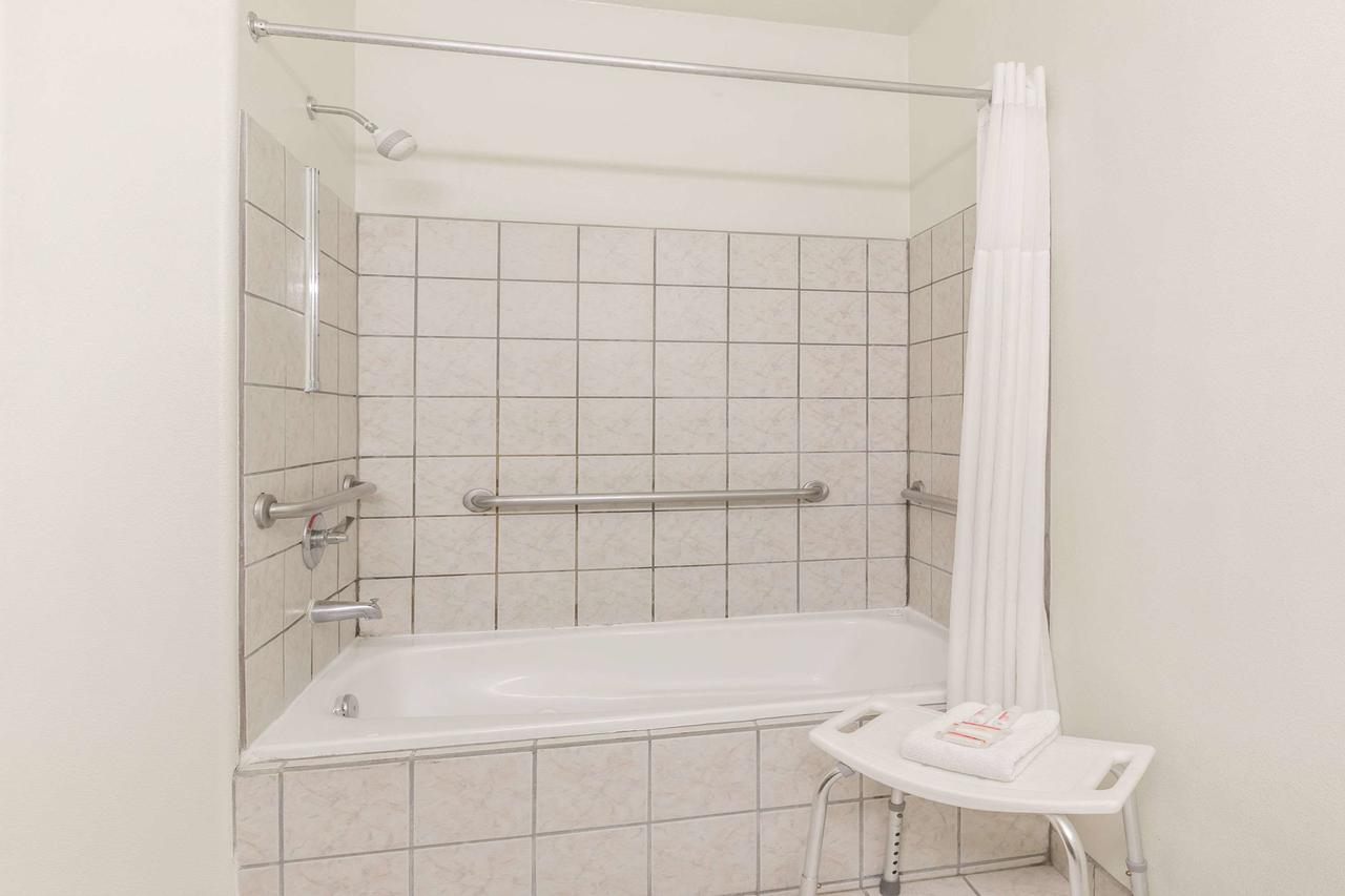 Days Inn & Suites By Wyndham Tucson/Marana - thumb 35