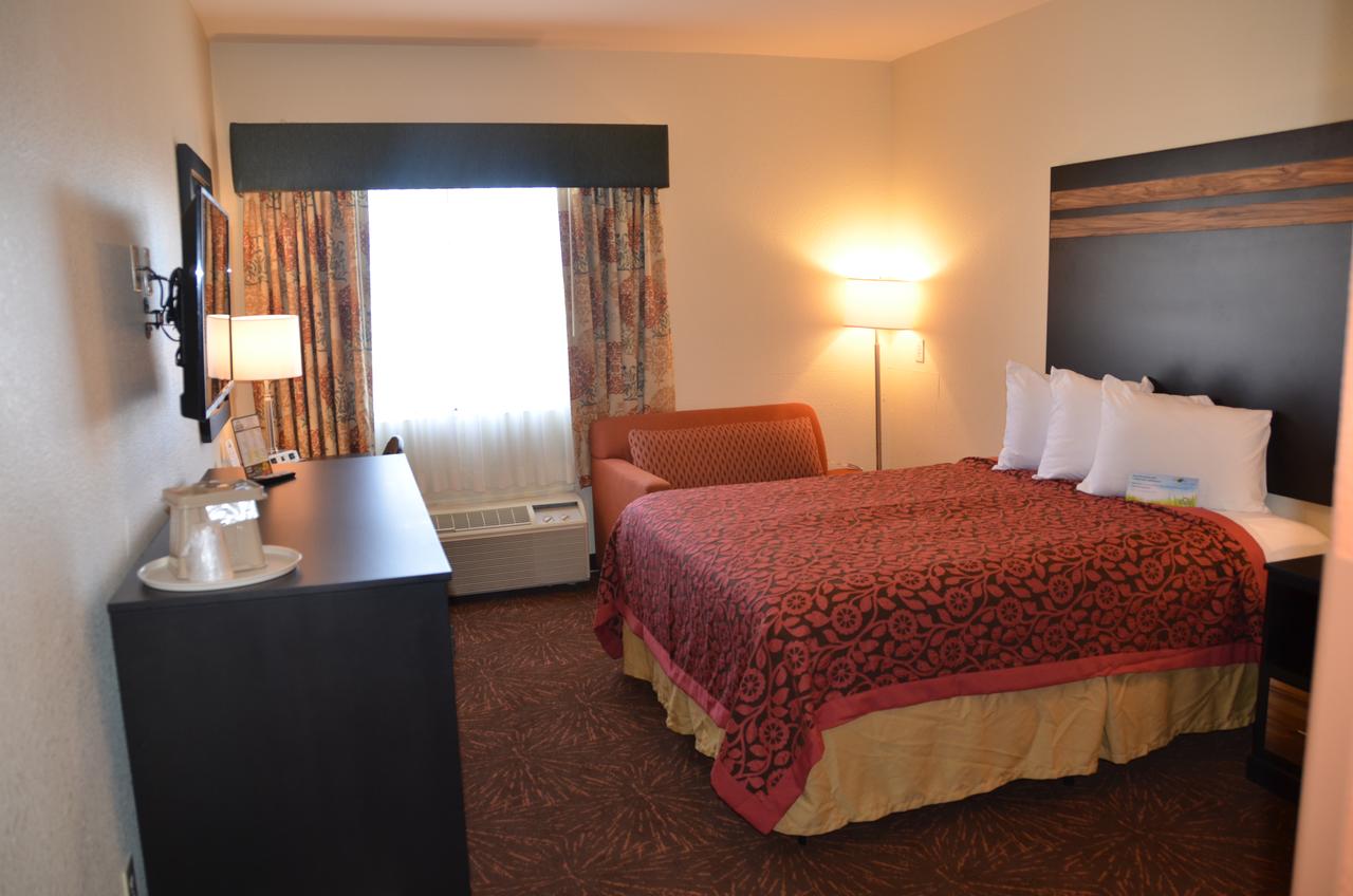 Days Inn & Suites By Wyndham Tucson/Marana - thumb 20