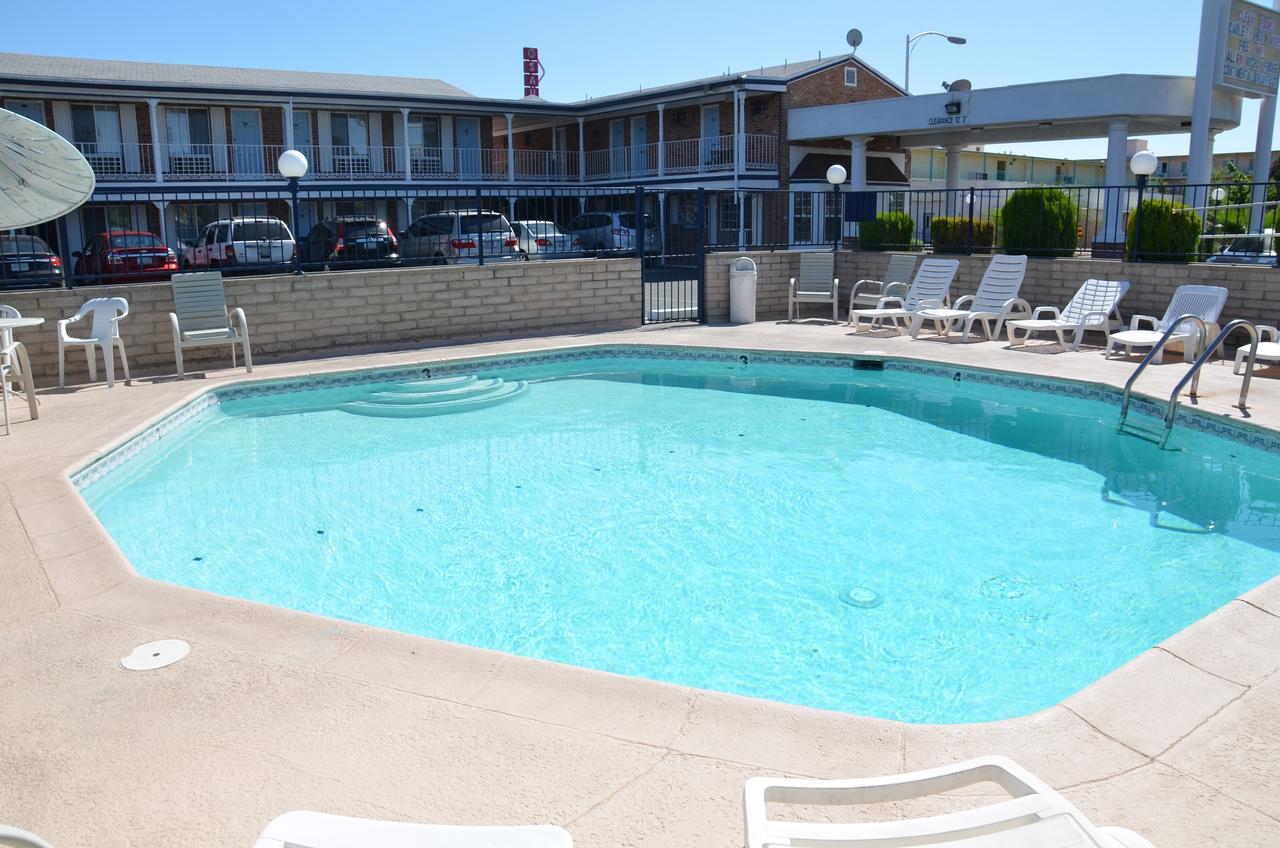 University Inn - thumb 33