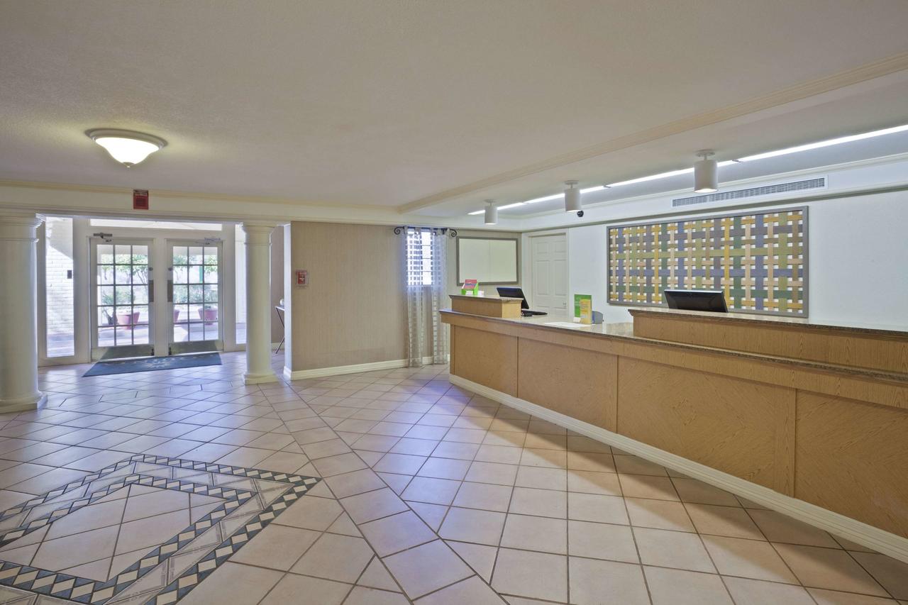 La Quinta Inn By Wyndham Phoenix Sky Harbor Airport - thumb 21