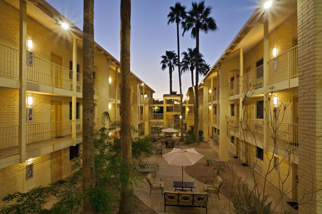 La Quinta Inn By Wyndham Phoenix Sky Harbor Airport - thumb 24