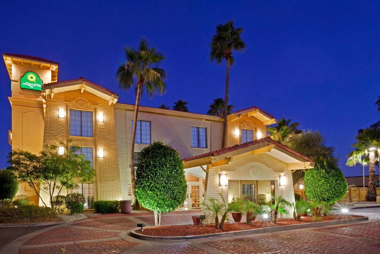 La Quinta Inn By Wyndham Phoenix Sky Harbor Airport - thumb 0