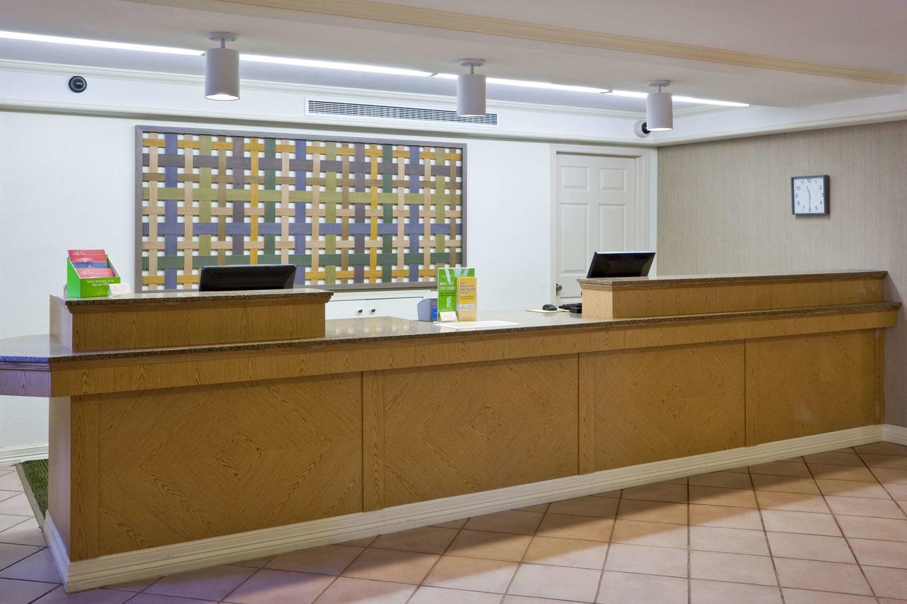 La Quinta Inn By Wyndham Phoenix Sky Harbor Airport - thumb 8