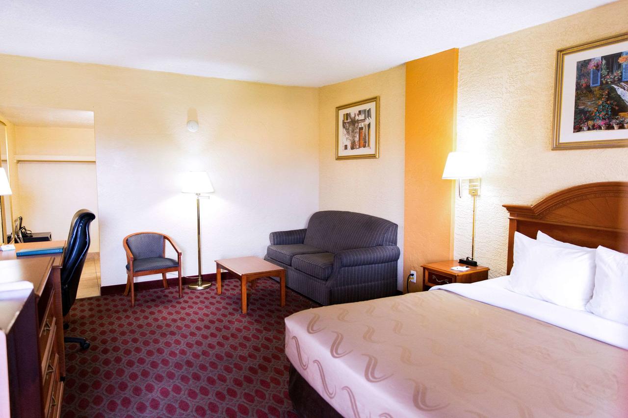 Quality Inn And Suites Goodyear - thumb 22