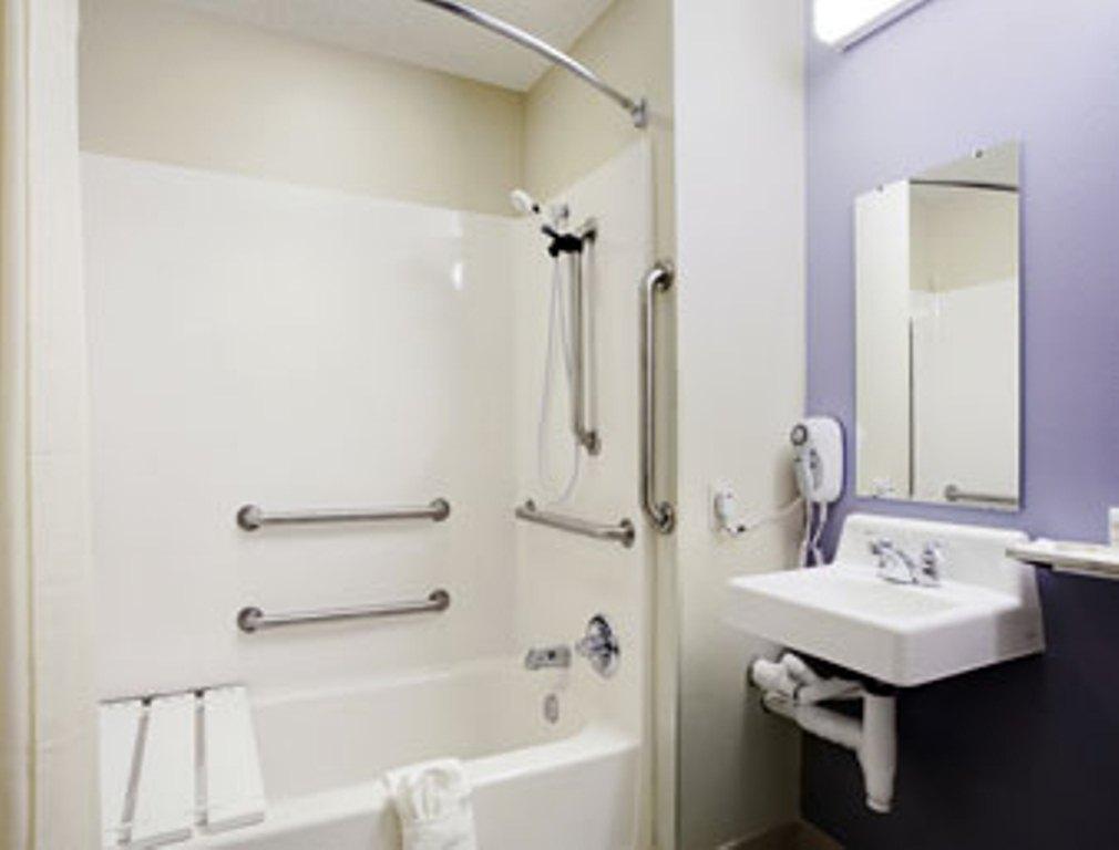 Microtel Inn & Suites By Wyndham Wellton - thumb 10