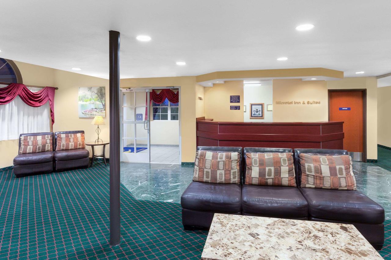 Microtel Inn & Suites By Wyndham Wellton - thumb 11