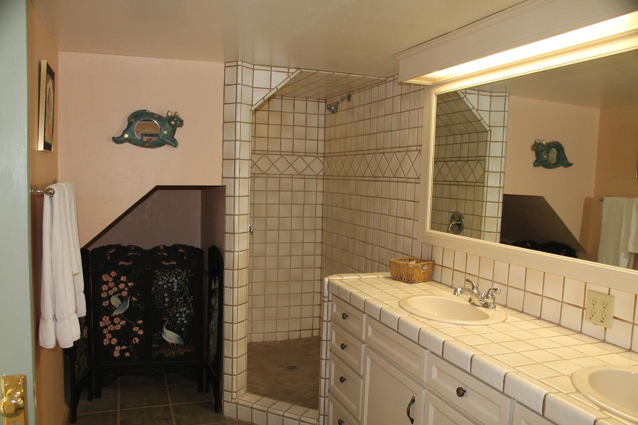 Canyon Rose Suites - thumb 29