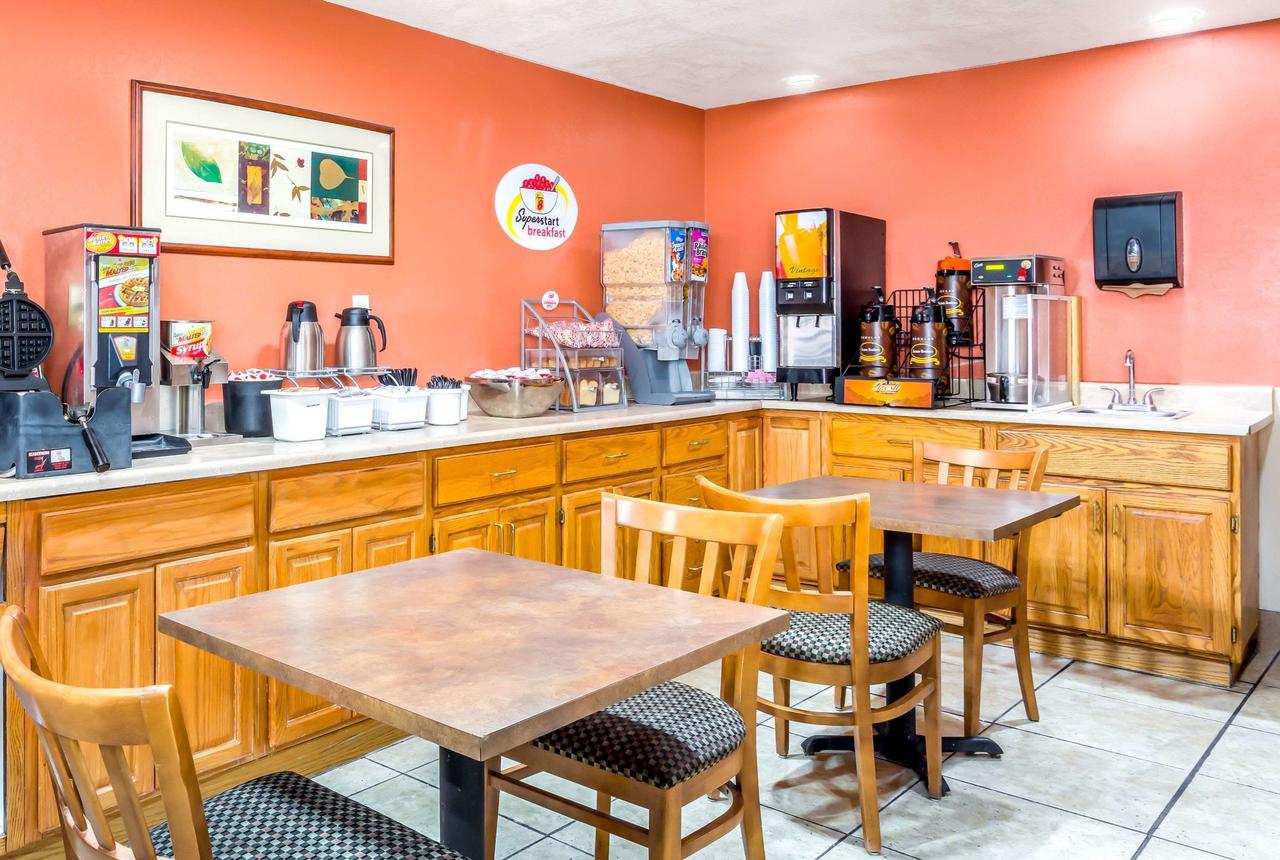 Super 8 By Wyndham Phoenix/Mesa/Gilbert Road - thumb 1