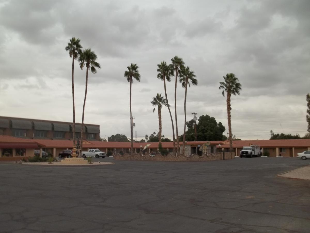 Hacienda Motel - thumb 1