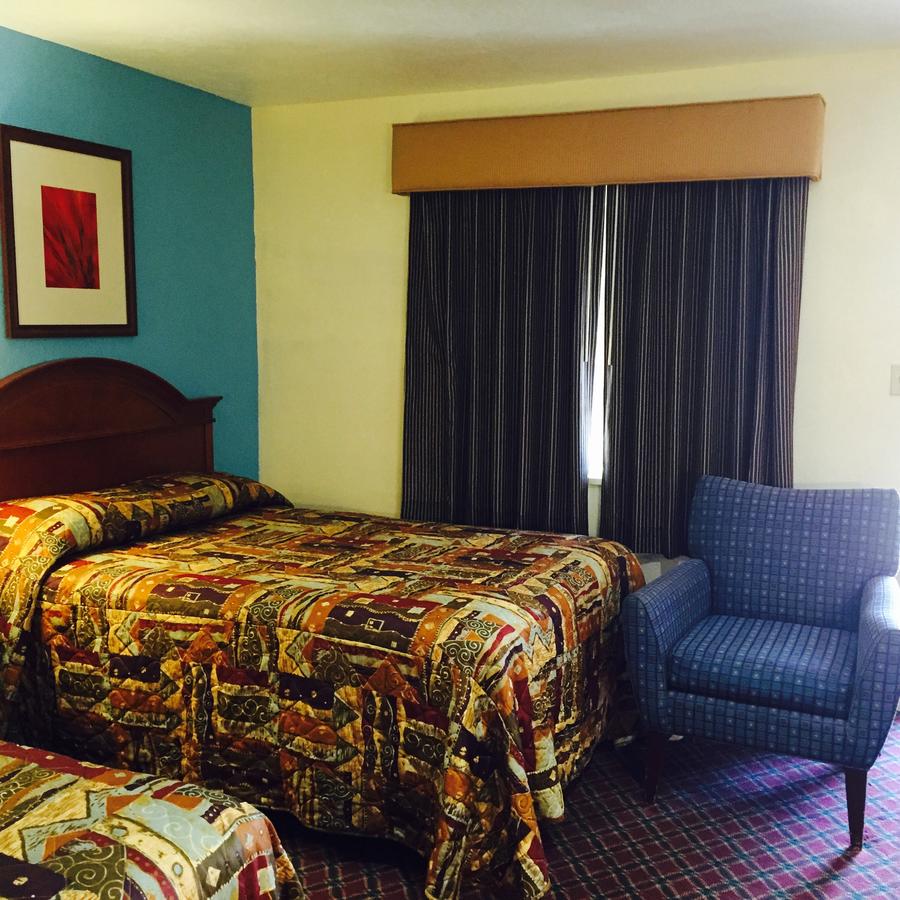 Hacienda Motel - thumb 17