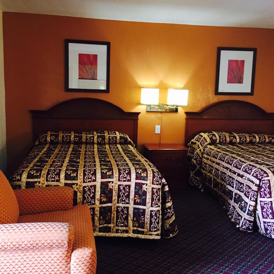 Hacienda Motel - thumb 18