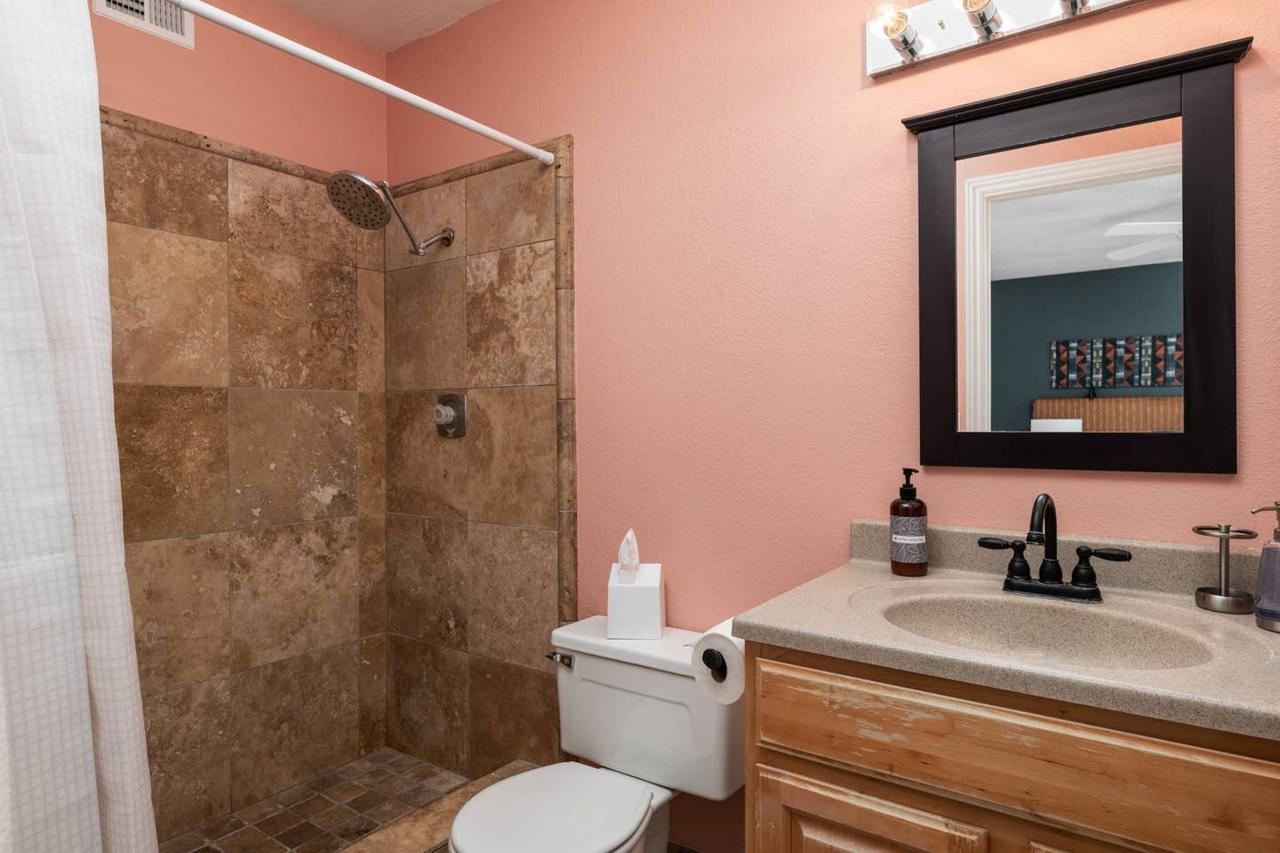 3BR Home In Mesa With Pool By WanderJaunt - thumb 10