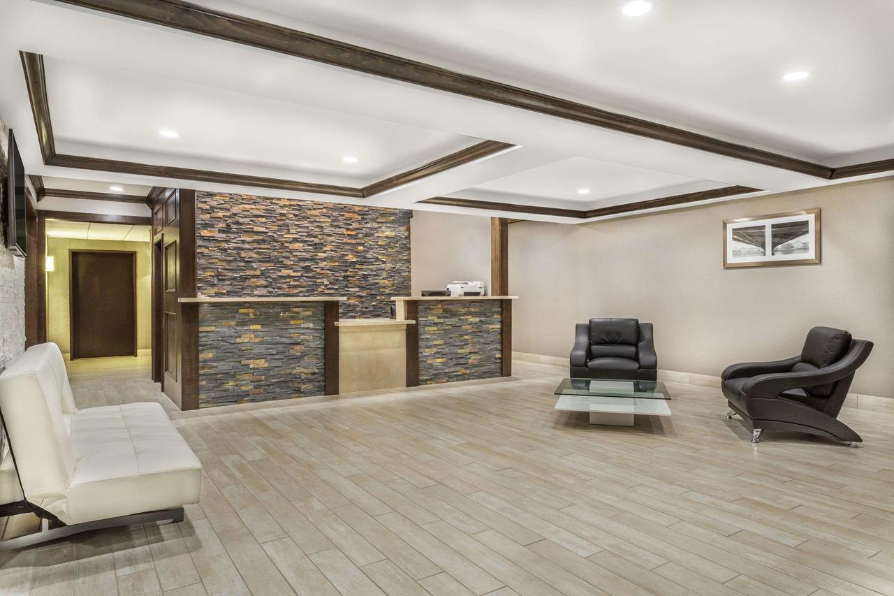 Comfort Inn & Suites - thumb 6