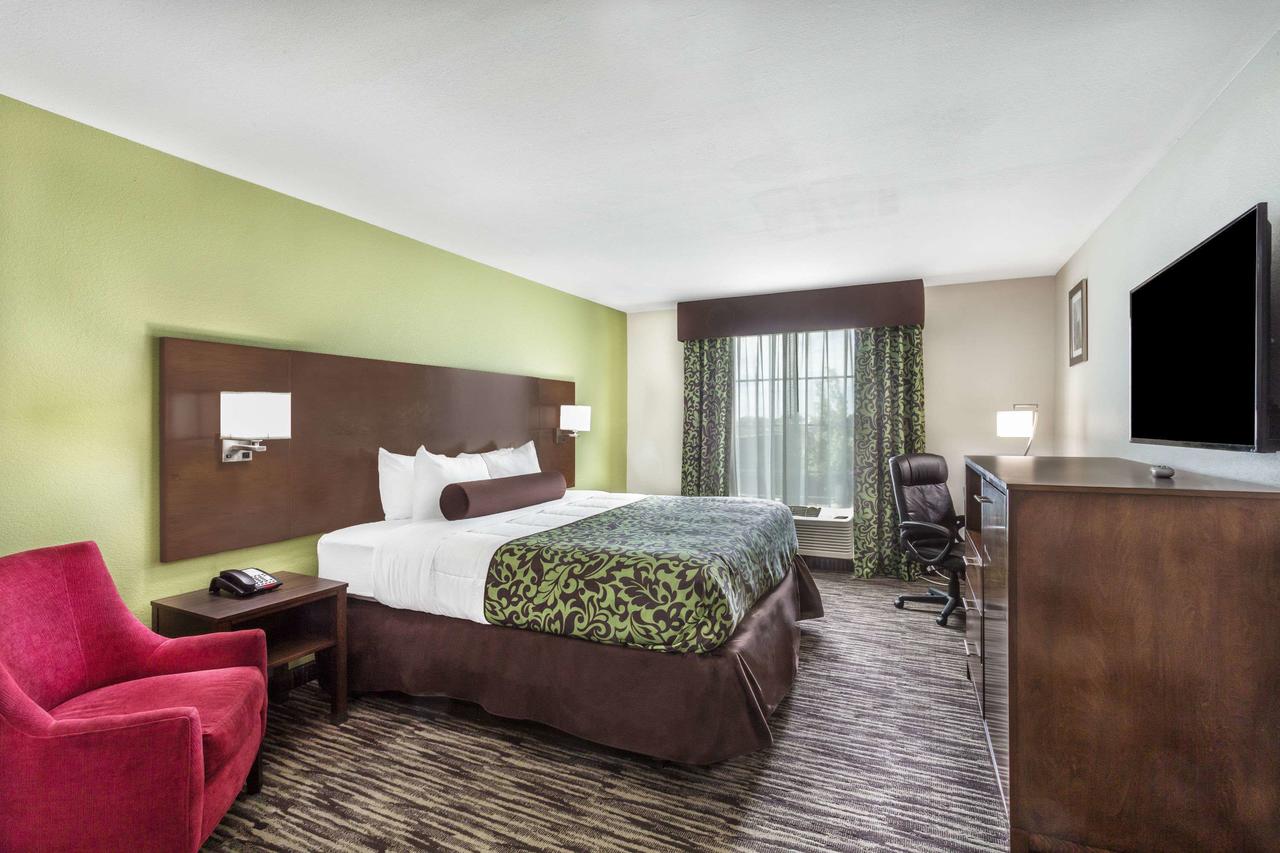 Comfort Inn & Suites - thumb 8