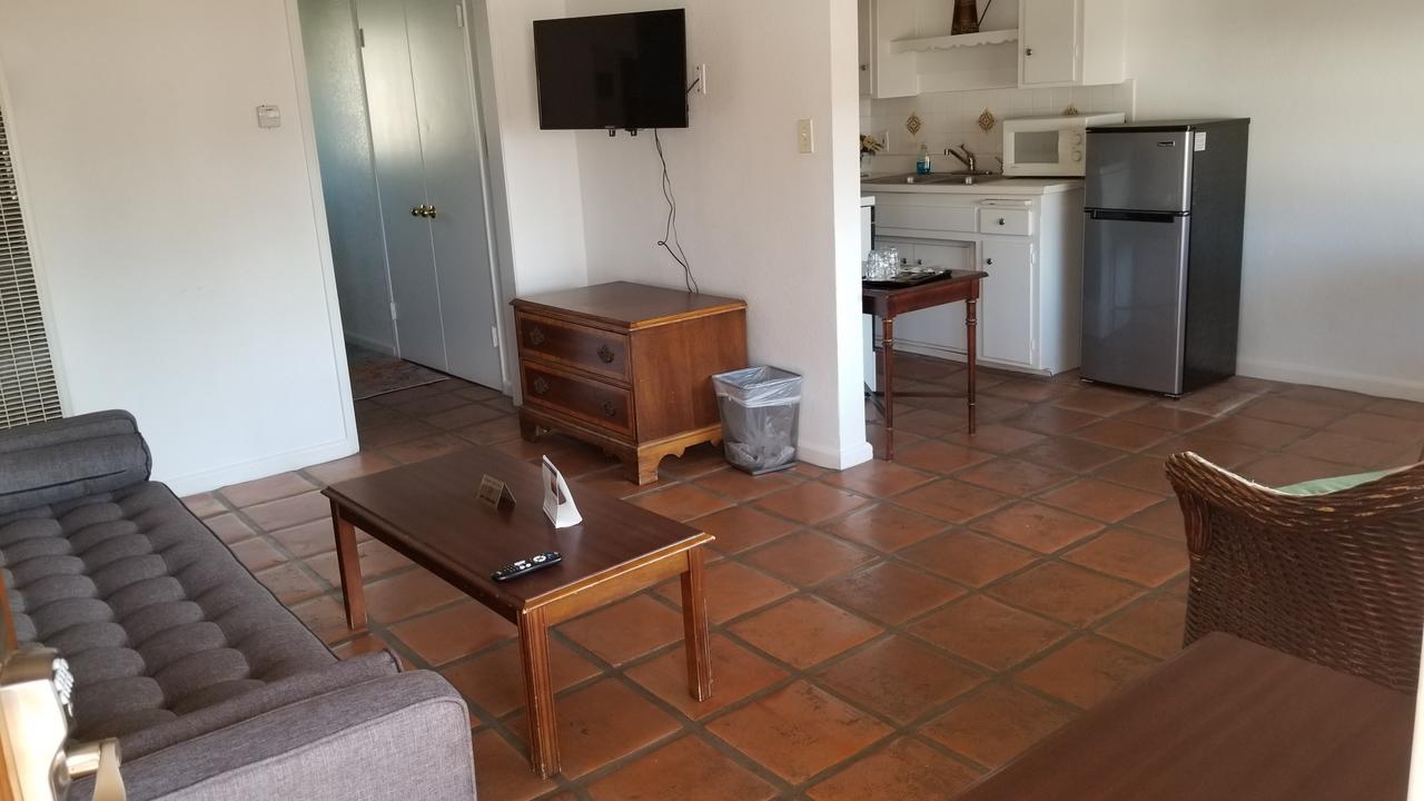 Sand Castle Inn - thumb 13