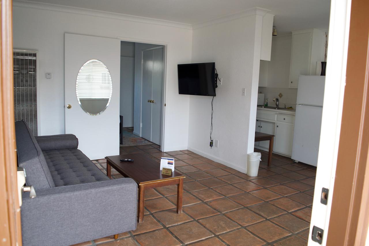 Sand Castle Inn - thumb 6