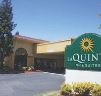 La Quinta by Wyndham Oakland - Hayward - Accommodation Arizona