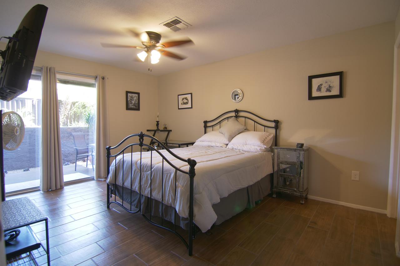 Cupcakes And Roses Condo - thumb 0