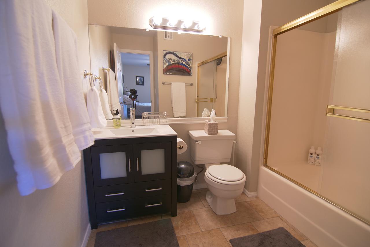 Cupcakes And Roses Condo - thumb 7