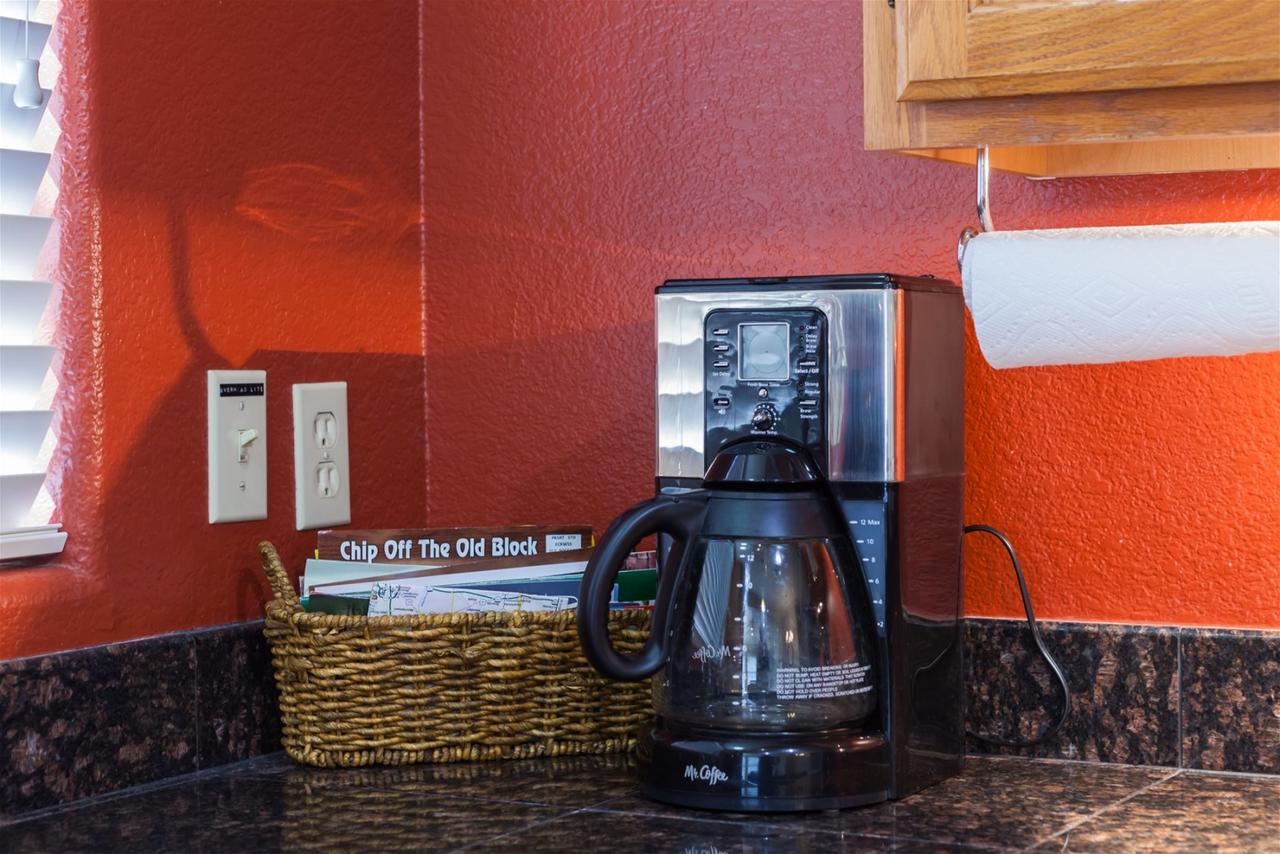 4 BR Ocotillo Home, Billiards, Golf & Lake Views - thumb 10