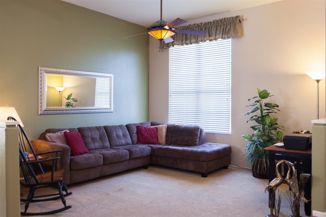 4 BR Ocotillo Home, Billiards, Golf & Lake Views - thumb 3