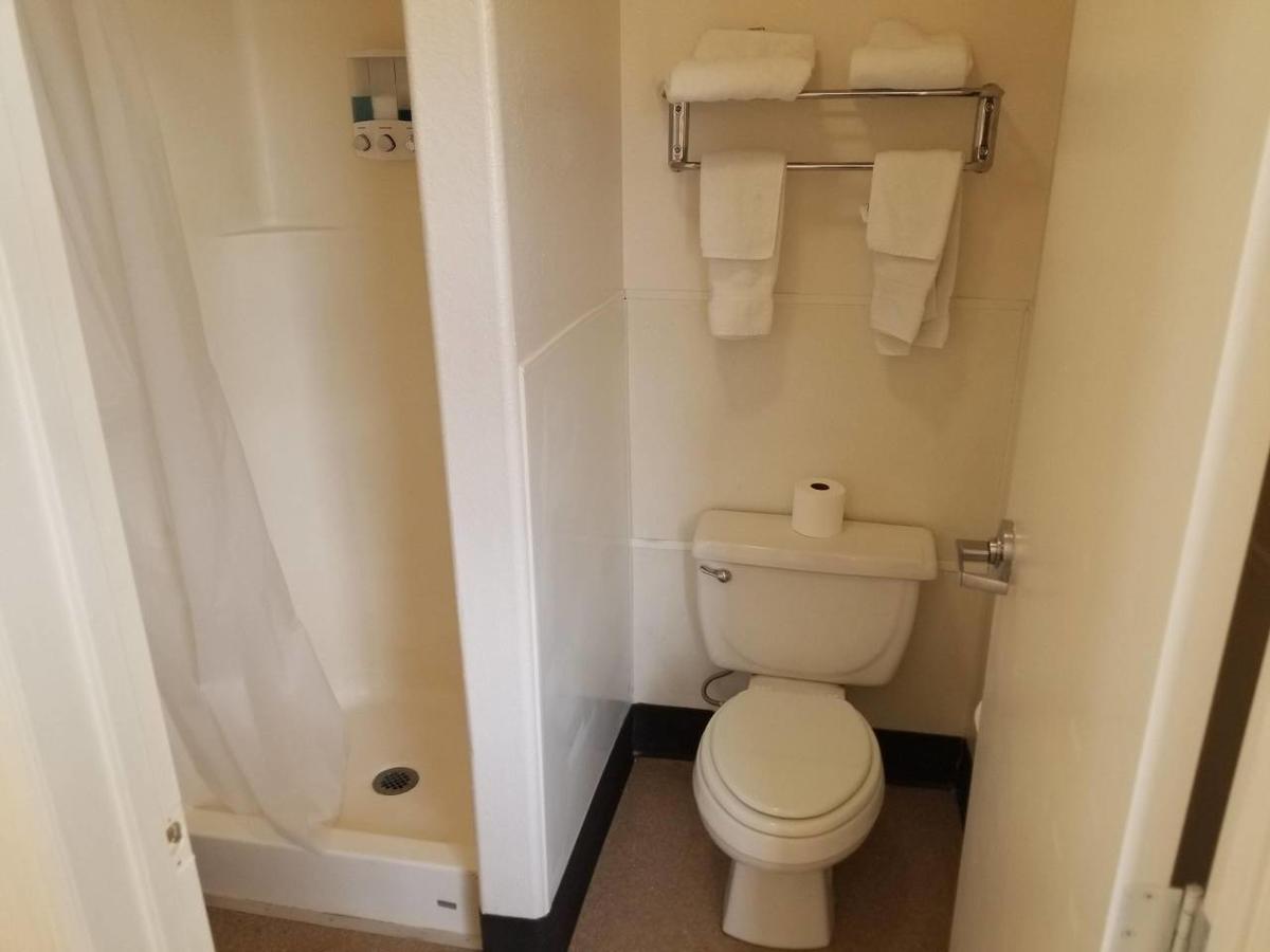 Affordable Retreat Sleeps 8 Near Grand Canyon - thumb 2