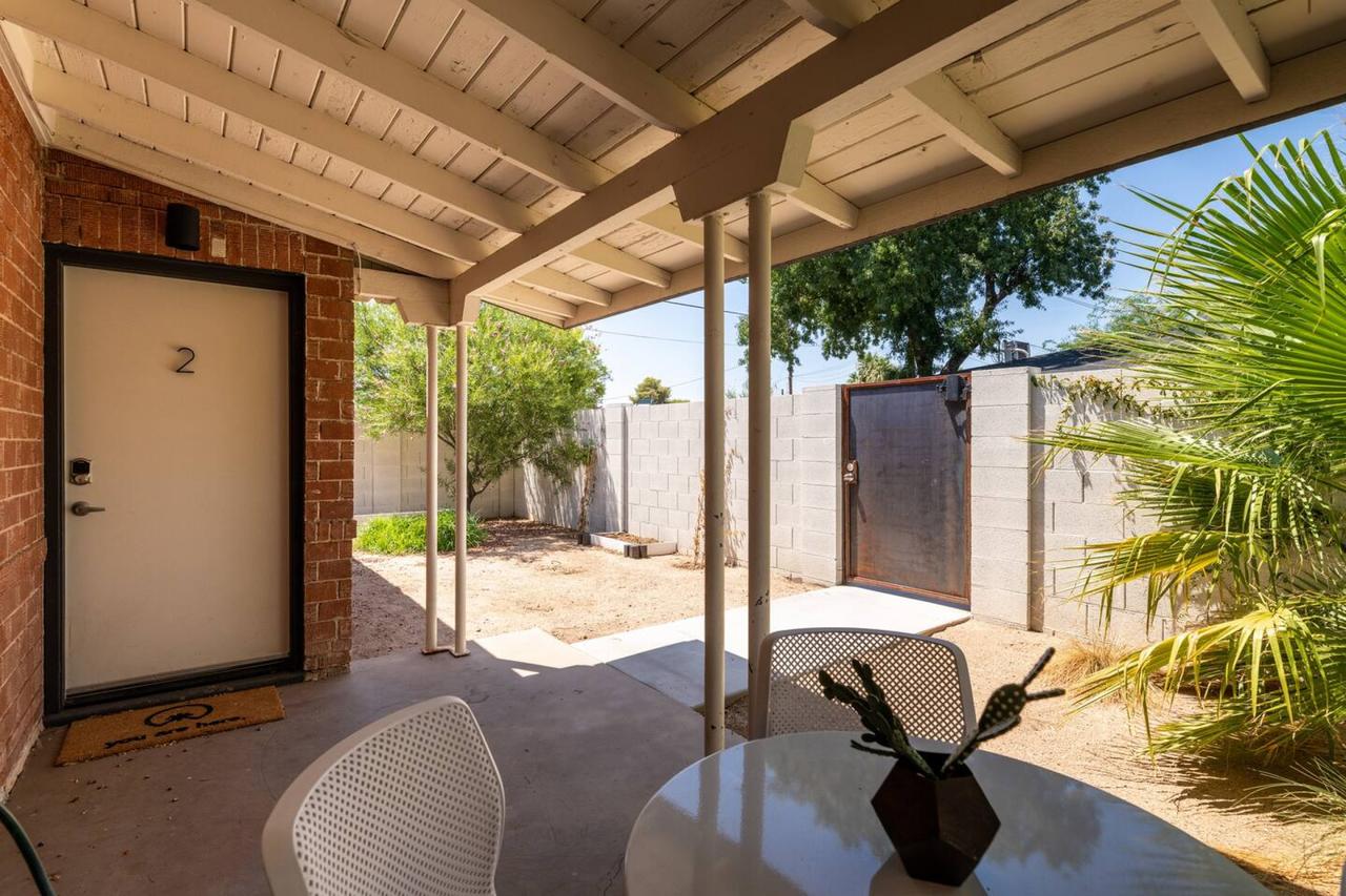 Chic 2BR Townhome In Central Phx By WanderJaunt - thumb 6