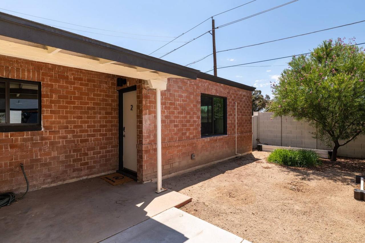 Chic 2BR Townhome In Central Phx By WanderJaunt - thumb 14