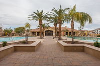 4BR Townhome w/ Clubhouse Heated Pool/Spa Accommodation Arizona