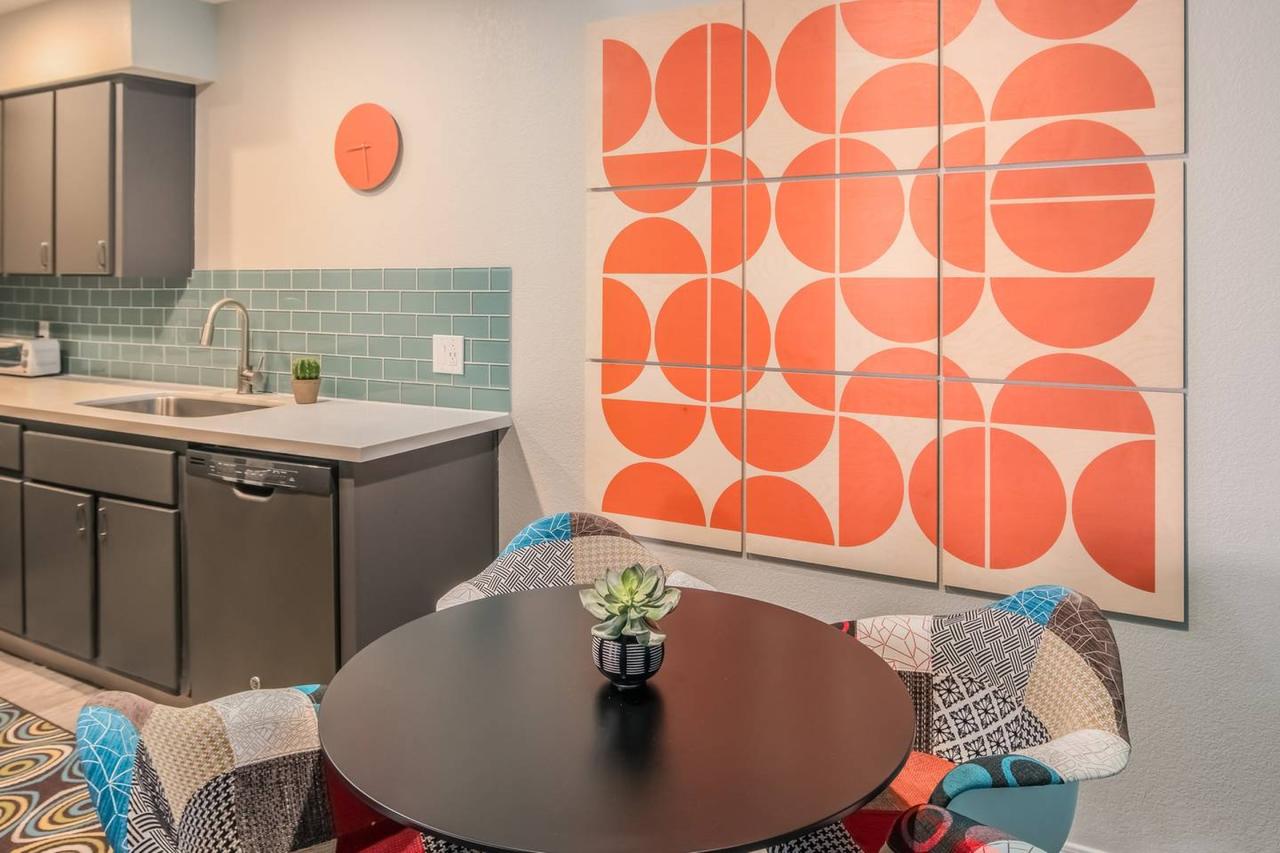 Luxe 2BR Near ASU With Pool #221 By WanderJaunt - thumb 16