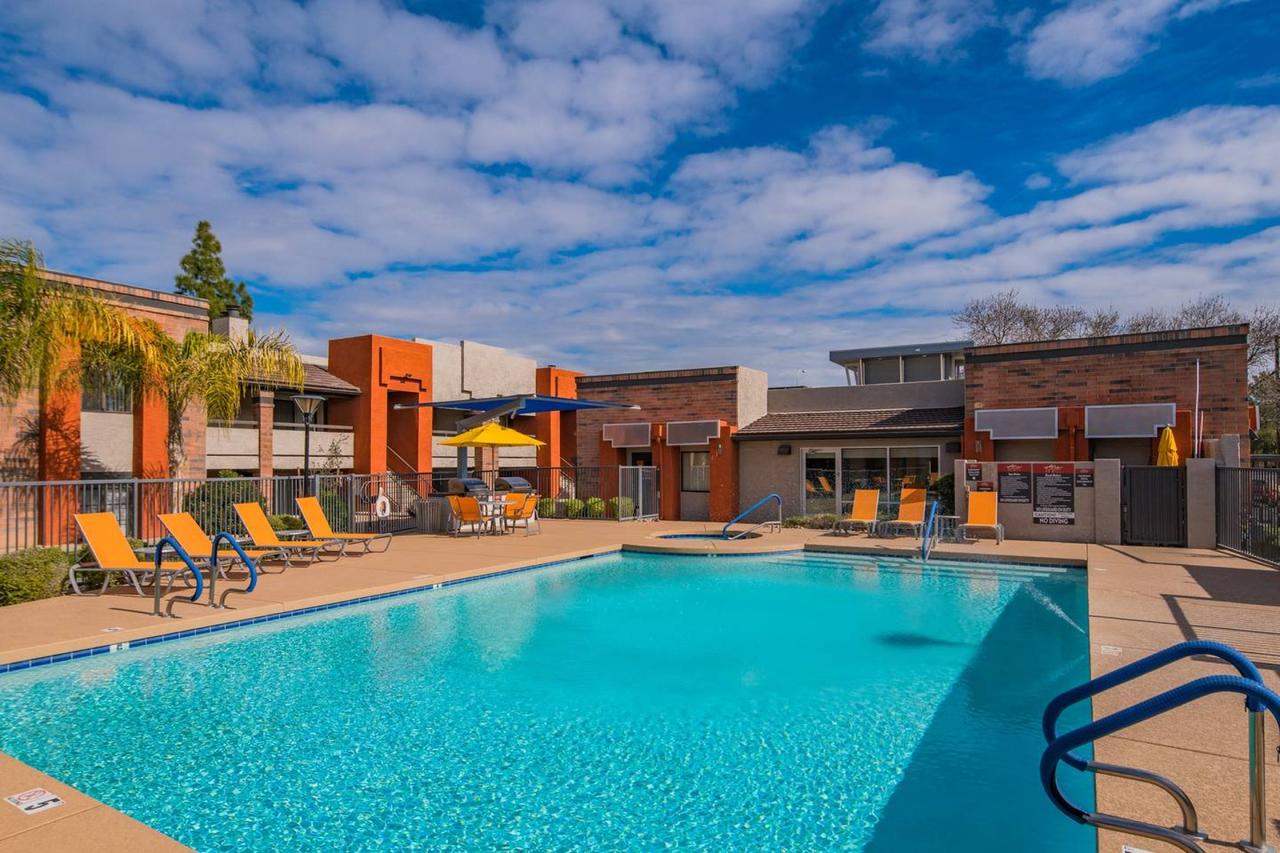 Luxe 2BR Near ASU With Pool #221 By WanderJaunt - thumb 18