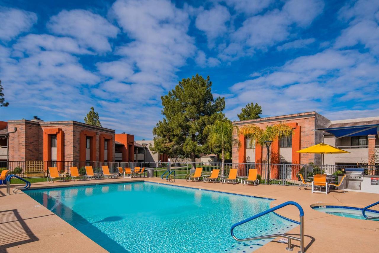 Luxe 2BR Near ASU With Pool #221 By WanderJaunt - thumb 2