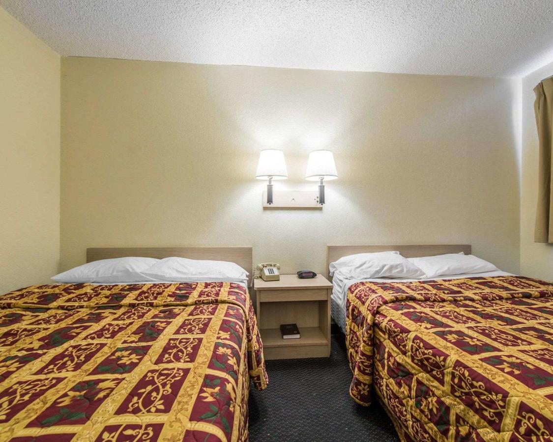 Rodeway Inn Pueblo - thumb 4