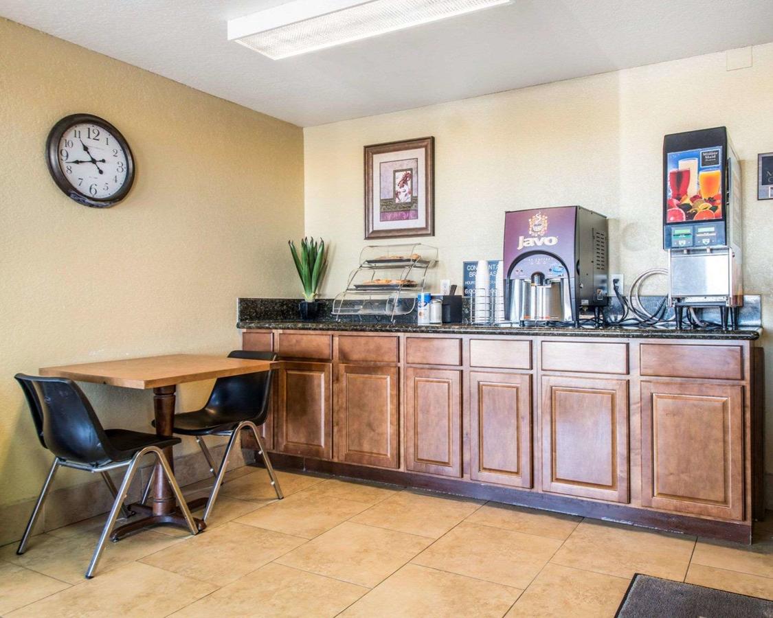 Rodeway Inn Pueblo - thumb 8