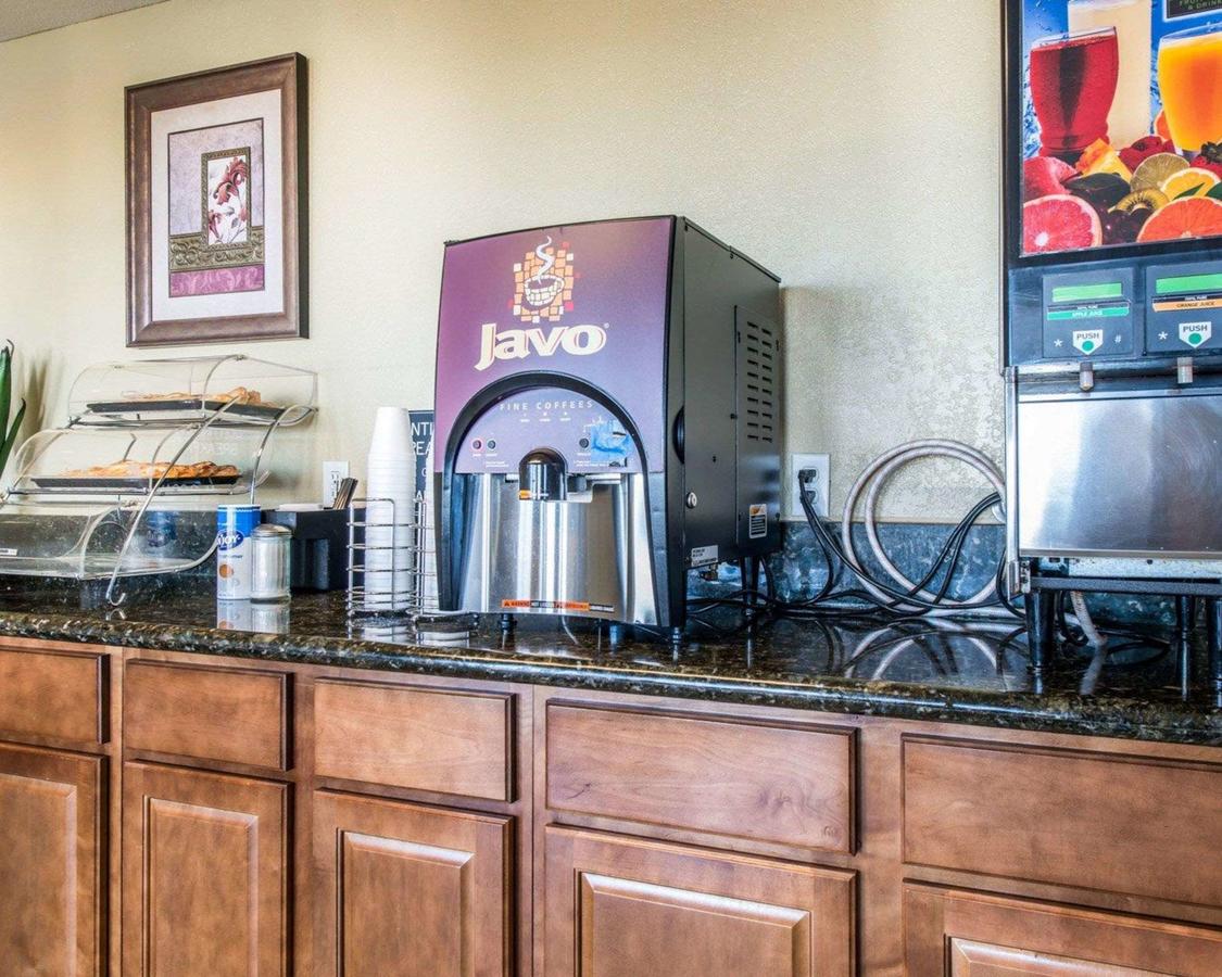 Rodeway Inn Pueblo - thumb 1