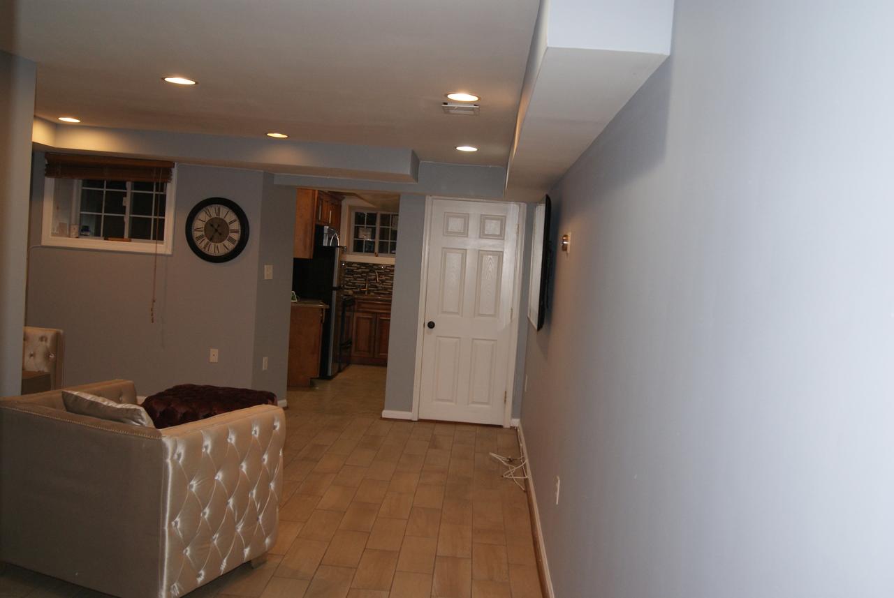 Chic Downtown In-Law Suite - thumb 3