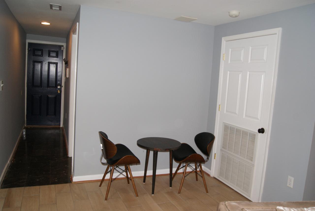 Chic Downtown In-Law Suite - thumb 2