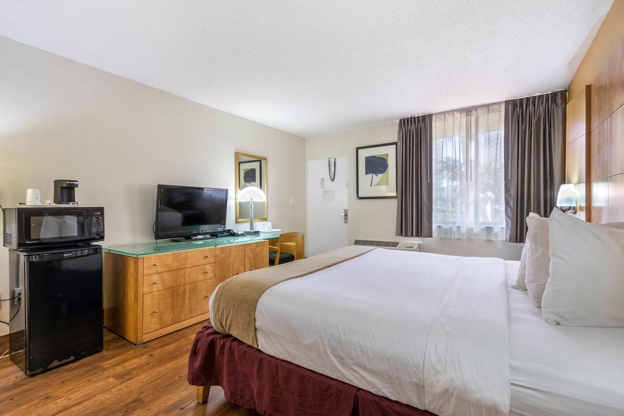 Ocean Reef Hotel - thumb 19