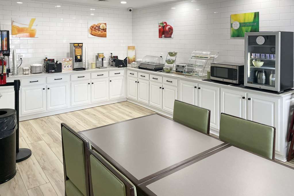 Quality Inn - thumb 10