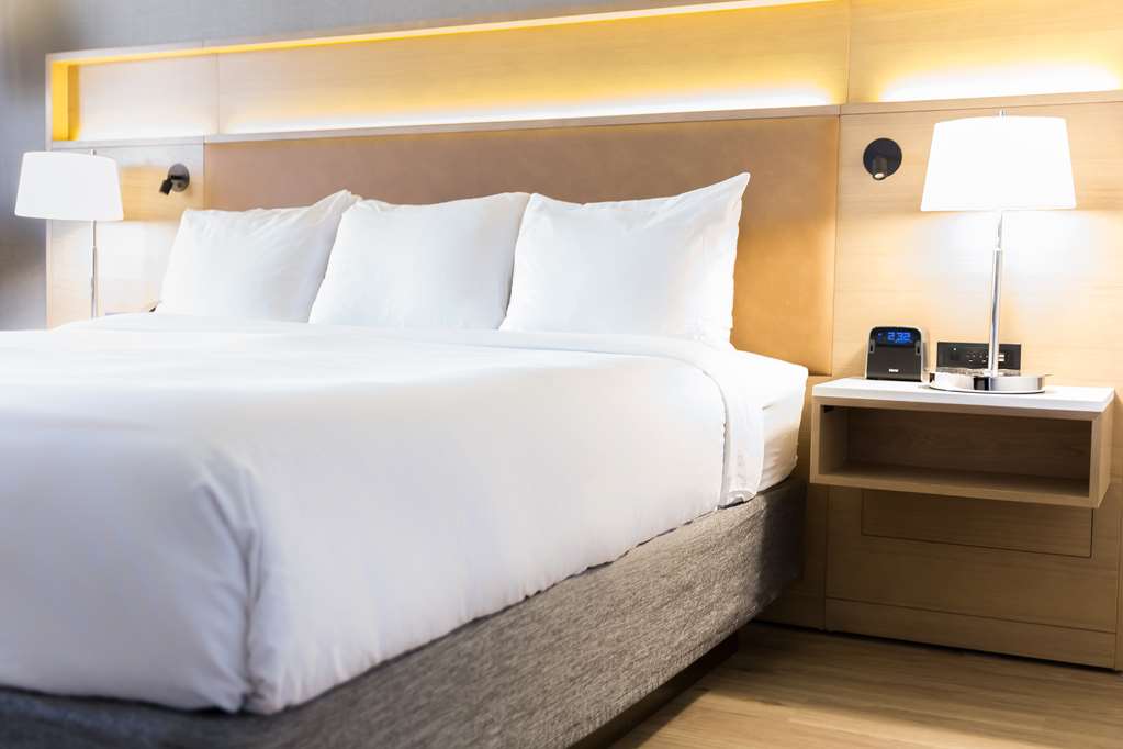 Radisson Hotel Phoenix Airport - thumb 4