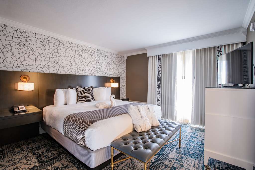 The Burgundy Hotel, Tapestry Collection - thumb 7